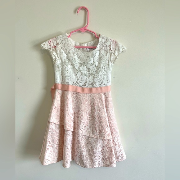 Girls lace dress Size5 - Picture 1 of 5